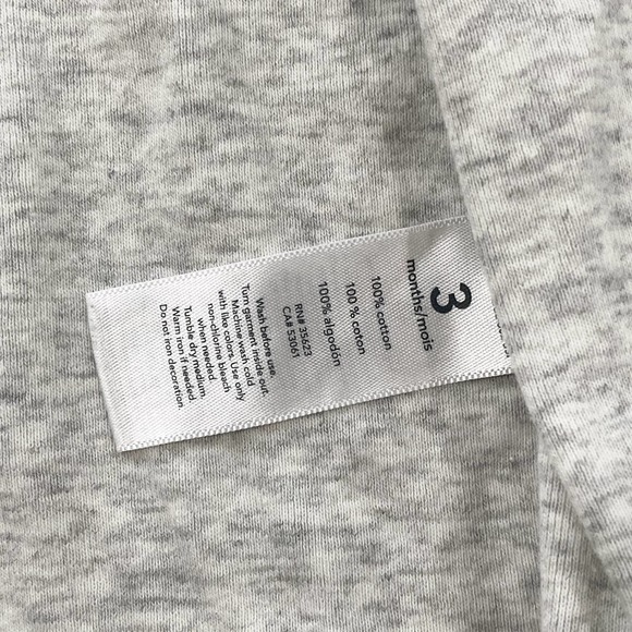 Set of Long Sleeve Onesie bodysuits by Carter's 100% Cotton - Picture 9 of 16